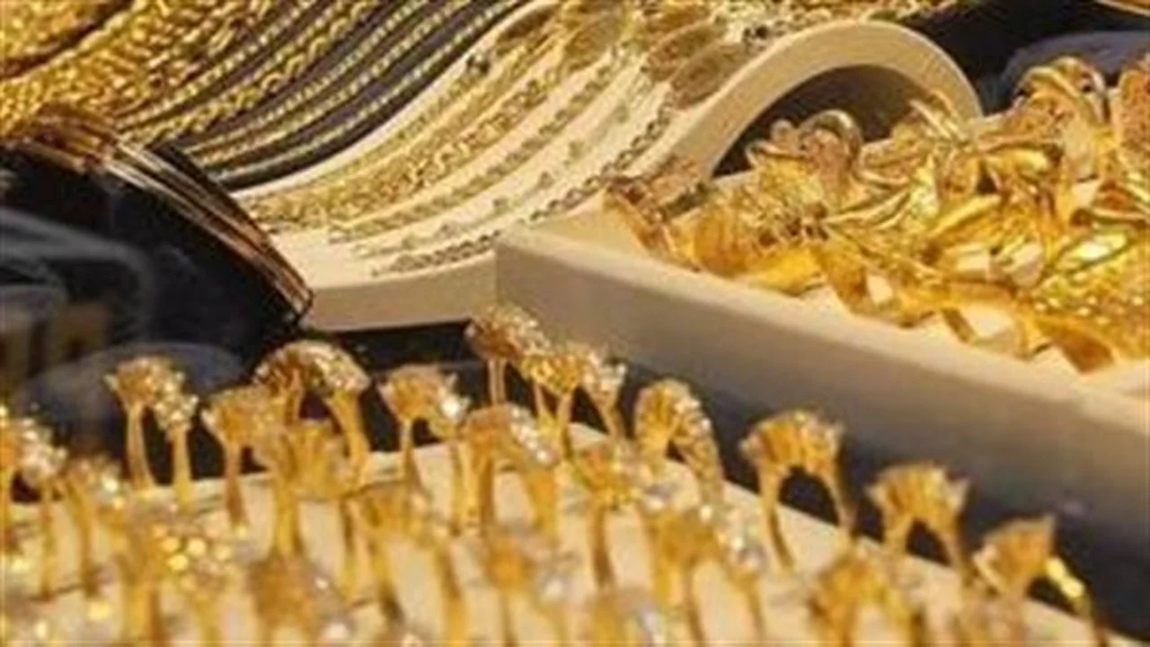 الدولار مستقر عند 50.49 جنيه وتأثيره على أسعار الذهب في السوق المحلية